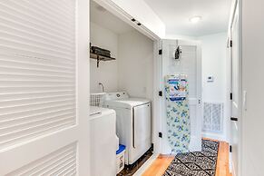 Modern Elizabeth Apartment ~ 1 Mi to Train Station