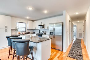 Modern Elizabeth Apartment ~ 1 Mi to Train Station