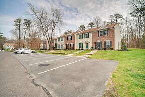 Galloway Townhome w/ Private Deck: Near Casinos!