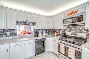 Galloway Townhome w/ Private Deck: Near Casinos!