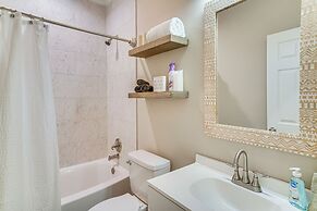 Cozy Crowley Home: Modern Interior, Covered Porch!