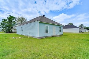 Cozy Crowley Home: Modern Interior, Covered Porch!