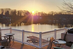 Waterfront Wolcott Vacation Rental w/ Deck & Views