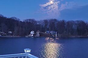 Waterfront Wolcott Vacation Rental w/ Deck & Views