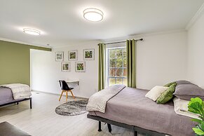 Riverfront Tennessee Retreat w/ Patio & Boat Ramp!