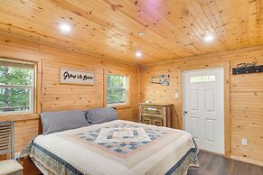 Cozy Hemphill Cabin w/ Lake Views & Deck!