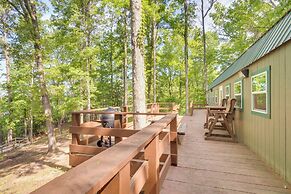 Cozy Hemphill Cabin w/ Lake Views & Deck!