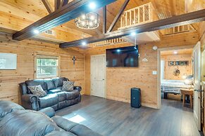 Cozy Hemphill Cabin w/ Lake Views & Deck!