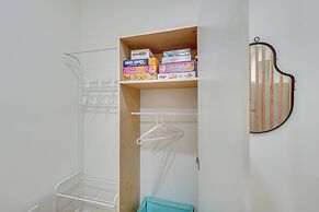 10 Mi to Dia Beacon: Dog-friendly Fishkill Home!