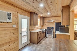 Quiet Hemphill Cabin Retreat Near Toledo Bend Lake