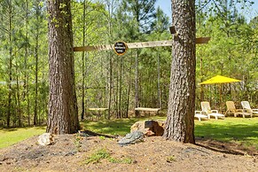 Hot Tub & Hiking Trails: Luxe Georgia Farm Retreat