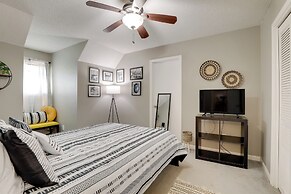 Hot Tub & Hiking Trails: Luxe Georgia Farm Retreat