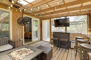 Hot Tub & Hiking Trails: Luxe Georgia Farm Retreat