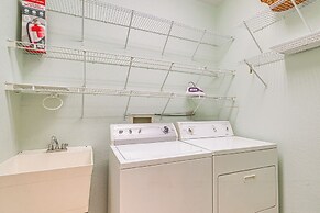 1 Mi to Rainbow Springs State Park: Home w/ Lanai!