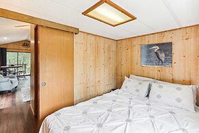 Cabin 10~ Cozy Toronto Lake Cabin ~ Walk To The Water 1 Bedroom Cabin