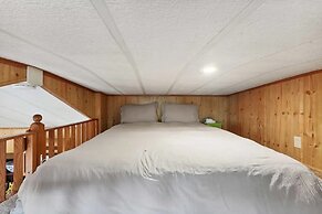 Cabin 9 ~ Toronto Lake: Fishing, Swimming & More! 1 Bedroom Cabin by R