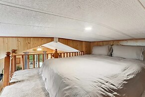Cabin 9 ~ Toronto Lake: Fishing, Swimming & More! 1 Bedroom Cabin by R