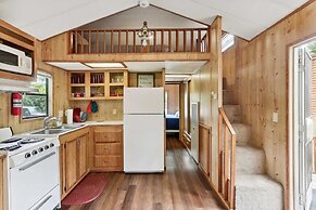 Cabin 9 ~ Toronto Lake: Fishing, Swimming & More! 1 Bedroom Cabin by R