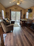 Cabin 9 ~ Toronto Lake: Fishing, Swimming & More! 1 Bedroom Cabin by R