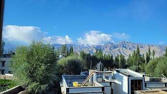 Hotel Leh Residency