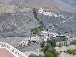 Hotel Leh Residency