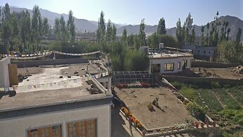 Hotel Leh Residency