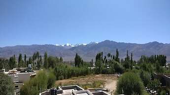 Hotel Leh Residency