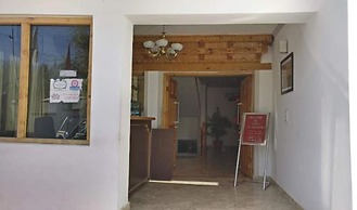 Hotel Leh Residency