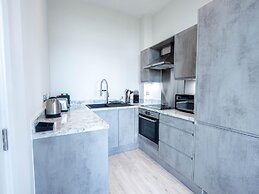 Roundhay Park One-bedroom Haven by Belvilla