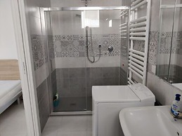 Modern Flat With Swimming Pool by the Beach