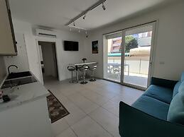 Modern Flat With Swimming Pool by the Beach