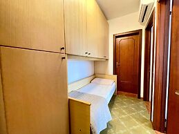 Central Apartment With Shared Pool