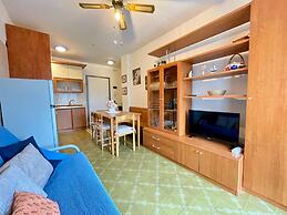 Central Apartment With Shared Pool