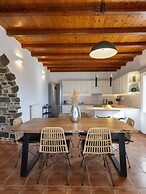 Myrsini Traditional Hillside Cottage