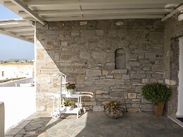 Myrsini Traditional Hillside Cottage