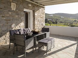 Myrsini Traditional Hillside Cottage