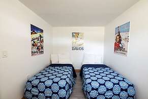 Spacious 8 bdrm Blue Mountain Cottage, Perfect for Large Groups, Priva