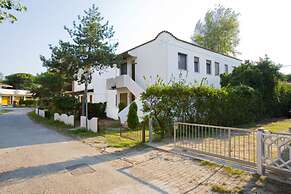 Relax in our Flat With Garden by the Beach