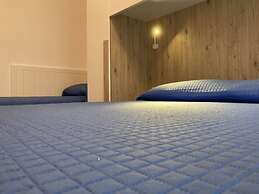 Modern Flat Close to the Center - Beahost