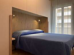 Modern Flat Close to the Center - Beahost