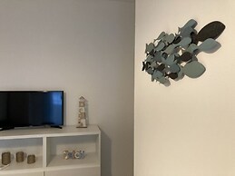 Modern Flat Close to the Center - Beahost