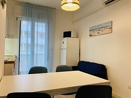 Modern Flat Close to the Center - Beahost