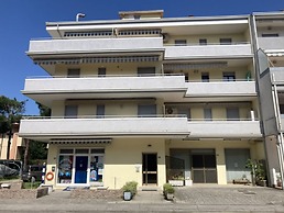 Modern Flat Close to the Center - Beahost