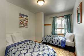 Spacious 8 bdrm Cottage with Private Beach Access, BBQ, Hot Tub, Sauna