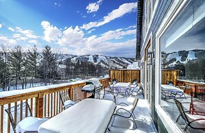 Brand New 7 bdrm Luxury Cottage with Private Beach Access, BBQ,7.5 bat