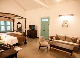 Kathaluwa Grand Manor