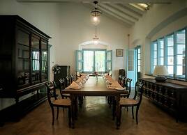 Kathaluwa Grand Manor