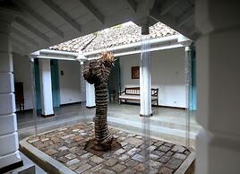 Kathaluwa Grand Manor