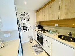 Stylish Apartment with Pool Acces