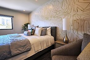 Ola Boutique Hotel